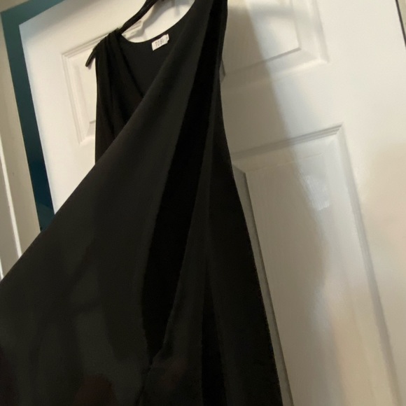 Tobi Dress - Picture 3 of 4